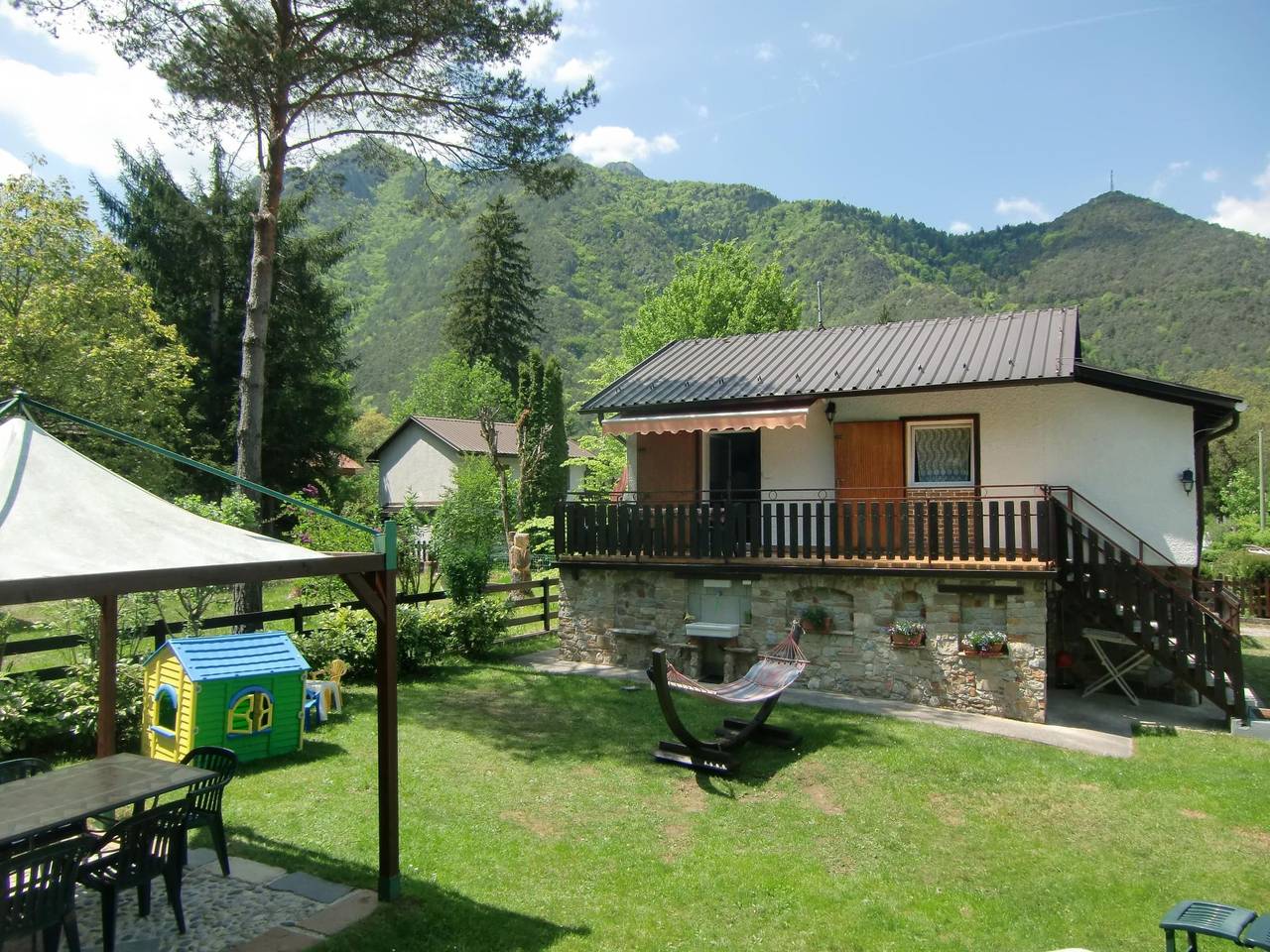 Freistehendes Haus mit eingezäuntem Privatgarten in Pur, Ledro