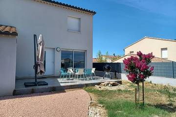 Gîte pour 4 personnes, avec jardin et terrasse à Jonquerettes