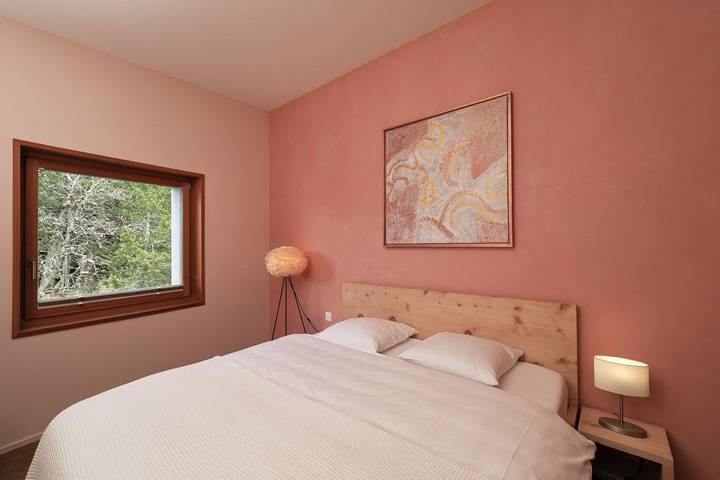 Ganze Wohnung, Chesa Solndanella  – Stilvolle Ferienwohnung mit Tal- und Bergblick in Bregaglia, Sankt Moritz