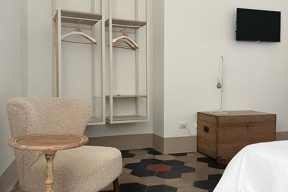 Appartement entier, Downtown apartment with in-room bath and wide vaulted ceilings in Viterbo, Province de Viterbo