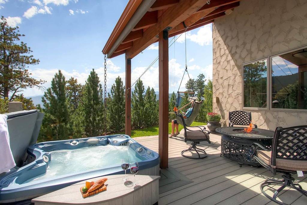 Charme der Alten Welt am Fuße des Pikes Peak in Woodland Park, Teller County