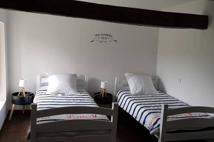 Location de vacances pour 8 personnes, avec terrasse et jardin à Évran - 4