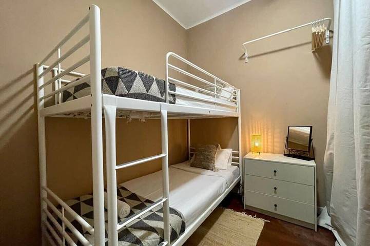 Entire apartment, Comfortable 4Bd next to Sagrada Familia in Barcelona Centre, Barcelona