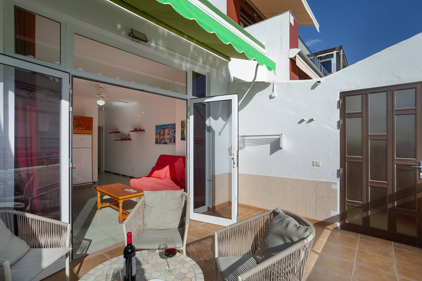 Apartamento entero, Apartamento de vacaciones 'Los Angeles 1' con vistas al mar, terraza compartida y Wi-Fi in Puerto de Mogan, Lomo Quiebre