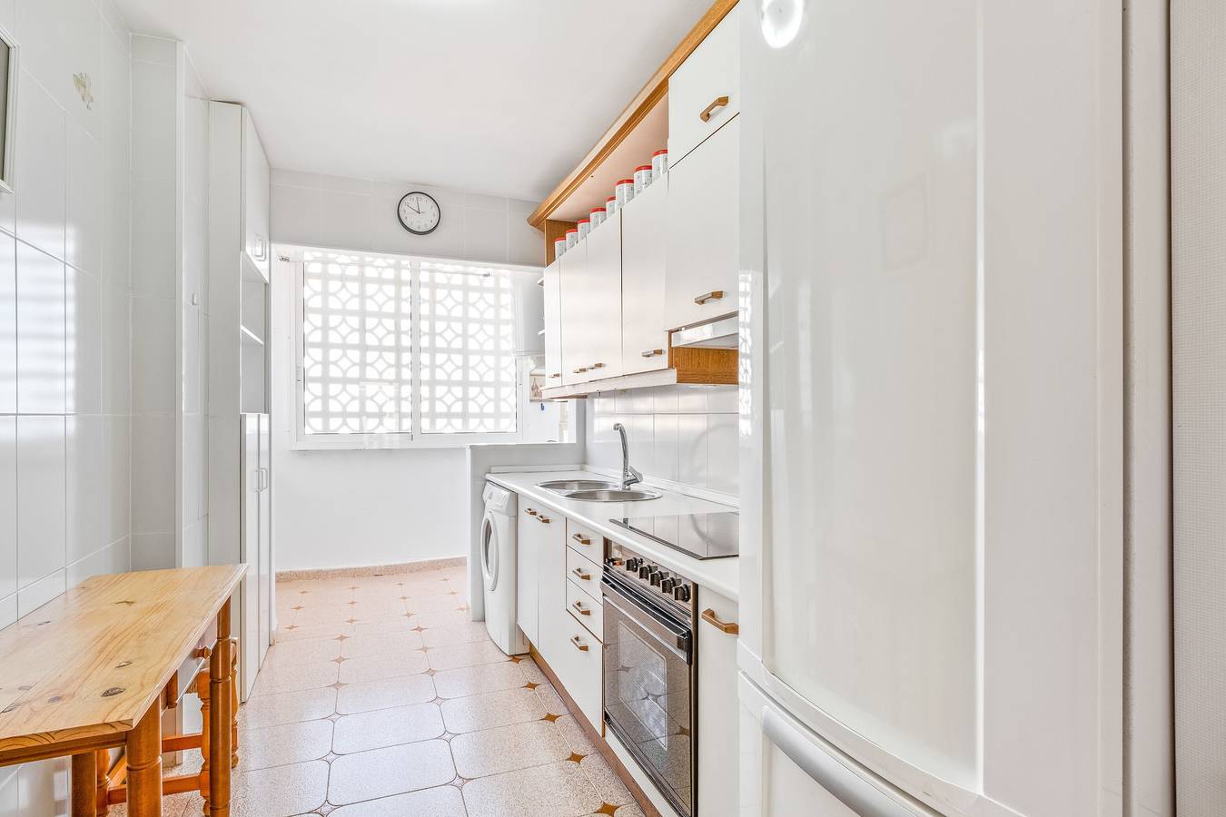Appartement entier, Appartement 'Agata 2 Esc 2 7b' avec vue sur la mer, piscine partagée et Wi-Fi in Los Miradores del Puerto, San Javier