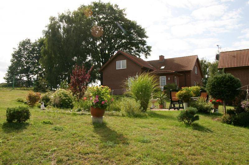 Apartamento vacacional entero, Holiday apartment by a lock with a site right by the waterfront in Strasen, Wesenberg