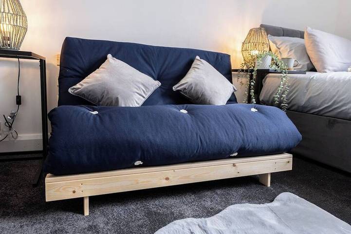 Appartement entier, Appartement 3 chambres / 6 couchages avec parking gratuit in Wolverhampton, Région de Birmingham