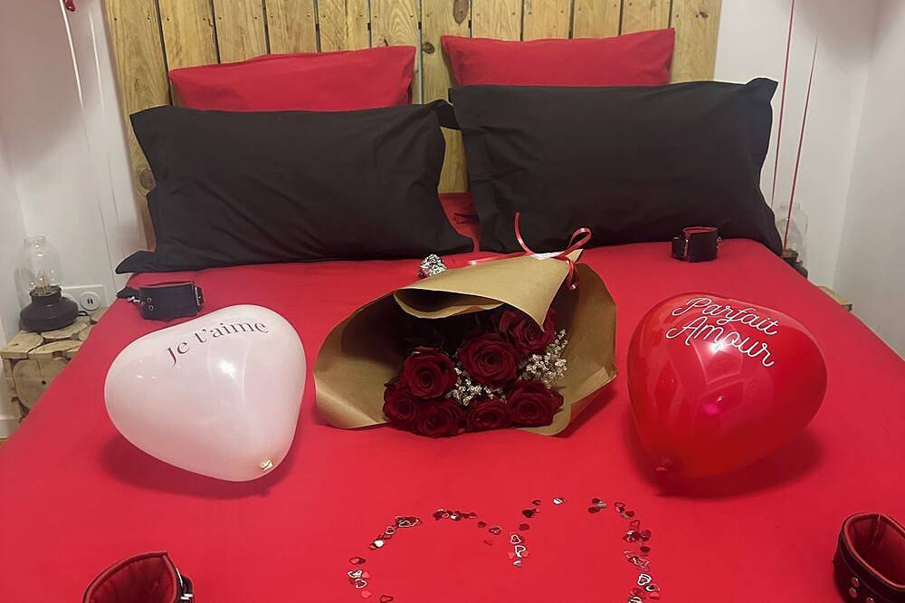 Love Room La Maison des Plaisirs in Champigny (Yonne), Yonne