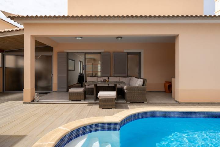 Casa Vista Azul - Mit Pool, in Porto Santo in Porto Santo, Madeira