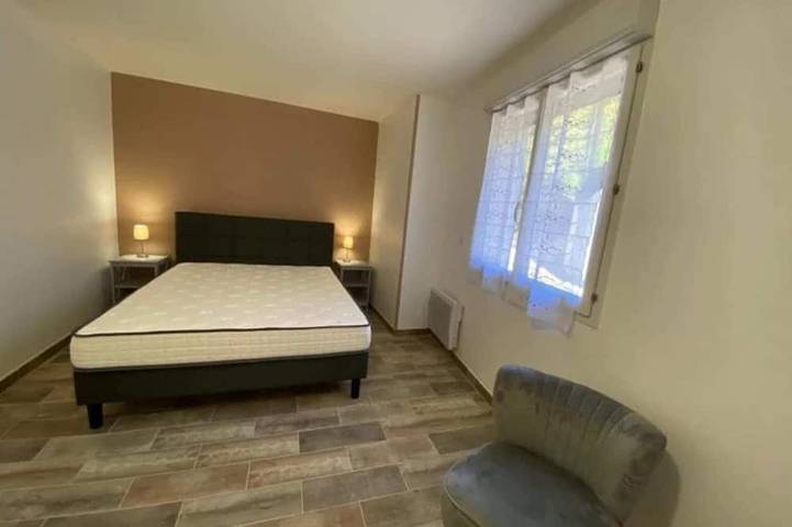 Location de vacances pour 8 personnes, avec jacuzzi et sauna à Saint-Laurent-d'Olt - 2