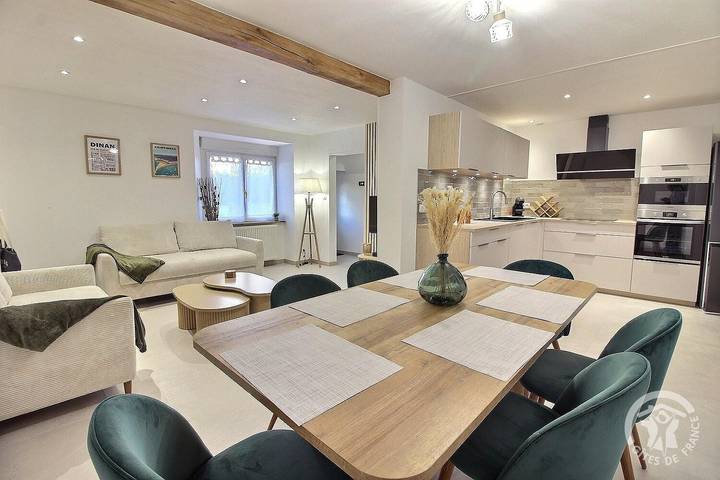 Gîte pour 6 personnes, avec Terrasse et Jardin à Dinan