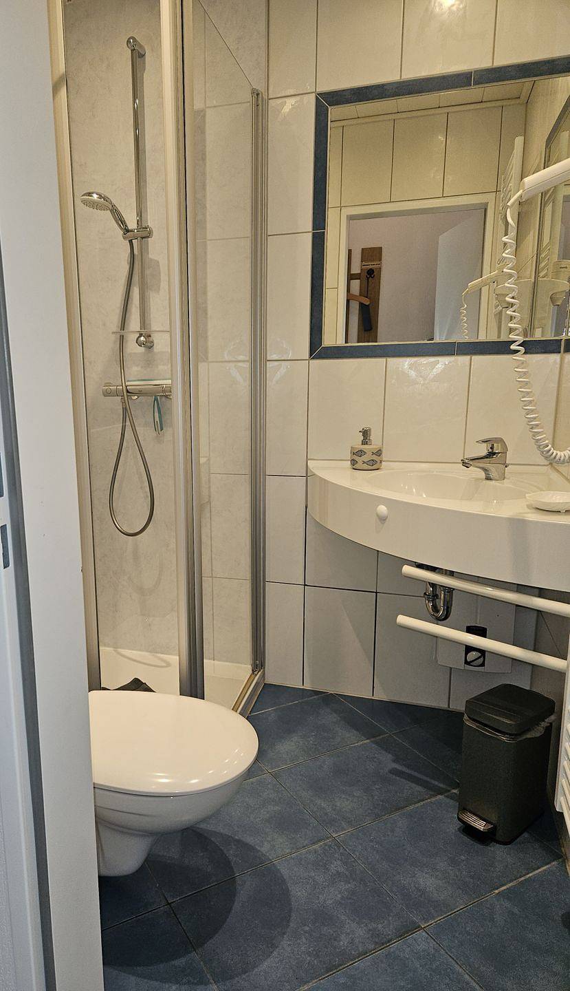 Ganze Wohnung, Schöne und gemütliche Ferienwohnung mit Südterrasse im Osten des Dorfes in Spiekeroog