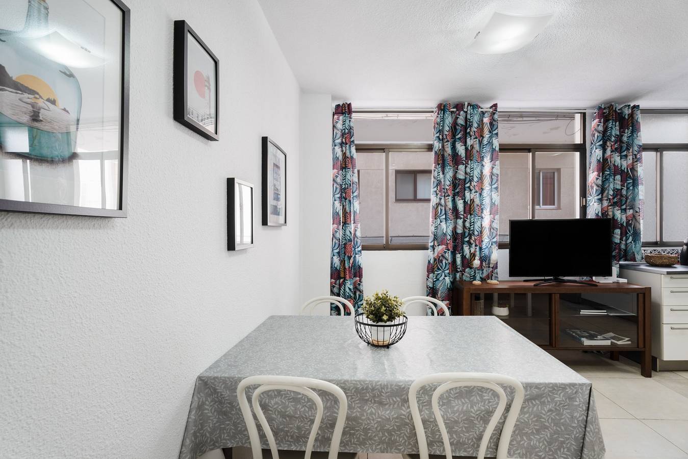 Apartamento entero, Apartamento de vacaciones 'Paradise - El Medano' con Wi-Fi in Playa el Médano, Granadilla de Abona