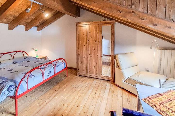 Gîte pour 4 personnes, avec balcon à Colere - 2