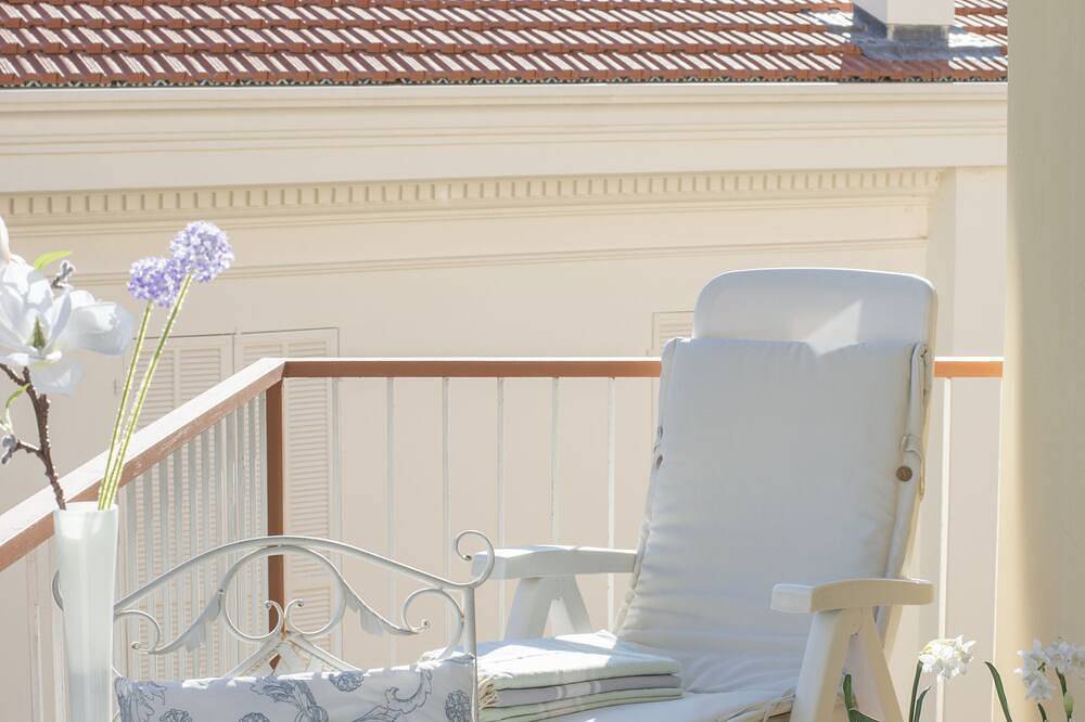 Entire apartment, 'Casa Grandis' charm in the heart of Bordighera in Bordighera, Riviera di Ponente