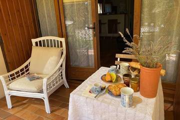 Location de vacances pour 4 personnes, avec jardin et terrasse dans Lac d'Esparron