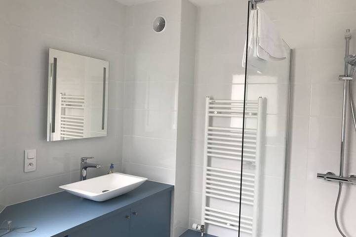 Appartement entier, Evian Centre Ville - Vue Lac in Évian-les-Bains, Région de Thonon-les-Bains