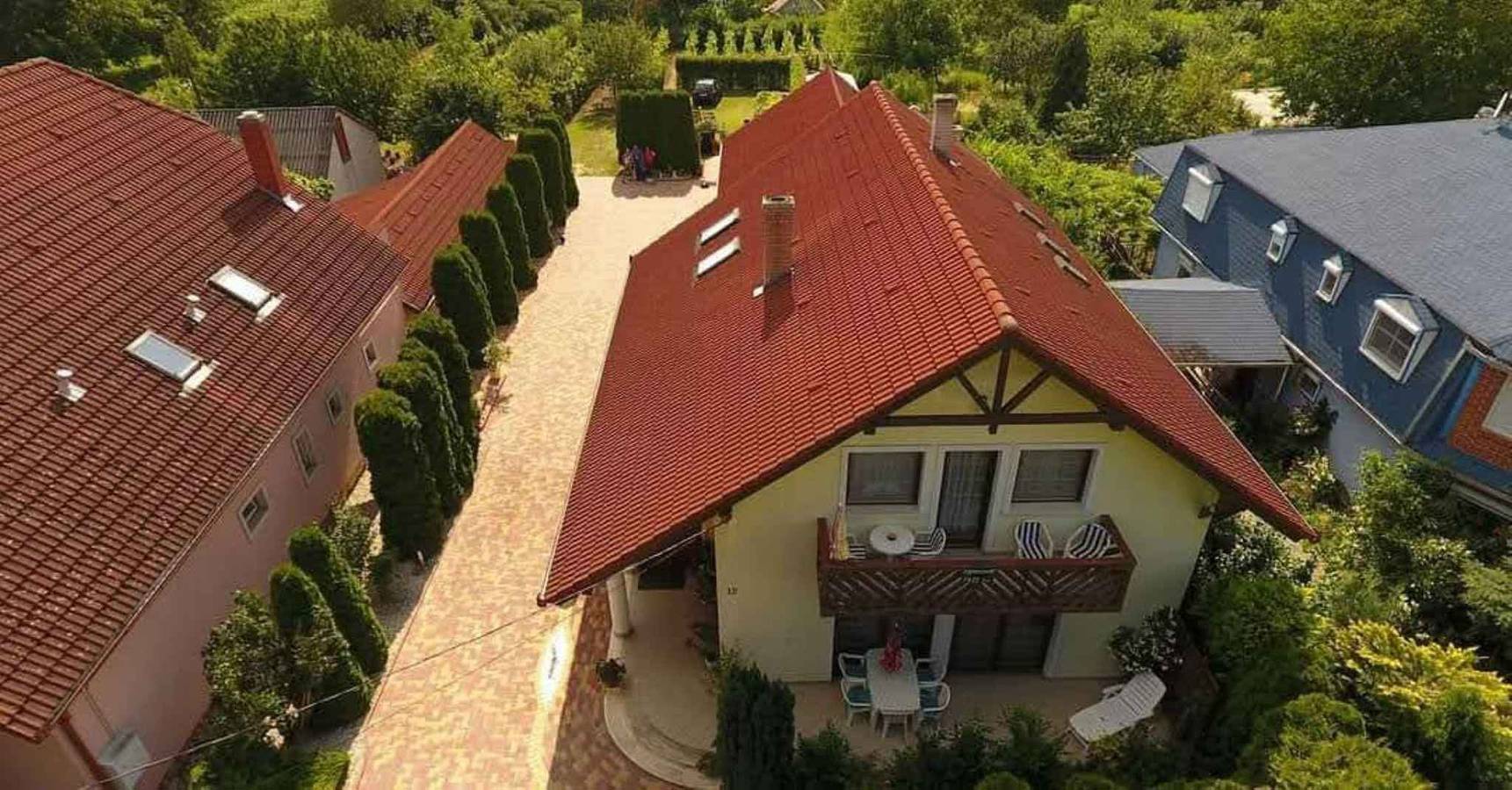 Ganze Ferienwohnung, Ferienwohnung mit großer Terrasse, Klimaanlage und Wifi  in Balatonboglar, Plattensee Südufer