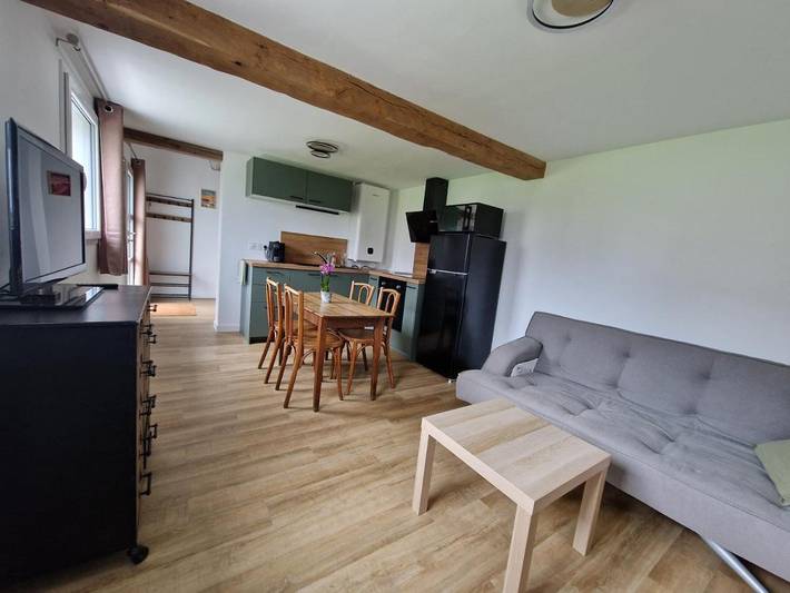 Location de vacances pour 3 personnes, avec Terrasse ainsi que Jardin et Vue à Mirville