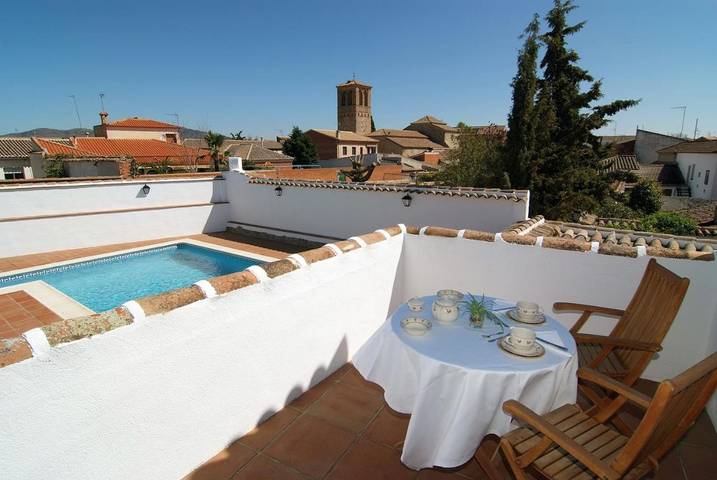 Casa rural para 2 personas, con Terraza además de Jardín y Piscina en Retuerta del Bullaque