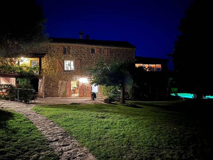 Chambre d’hôte pour 2 personnes, avec Terrasse et Jardin ainsi que Piscine et Vue à Grillon