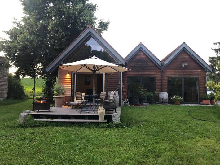 Ferienwohnung für 2 Personen, mit Terrasse und Garten sowie Ausblick in Radolfzell am Bodensee