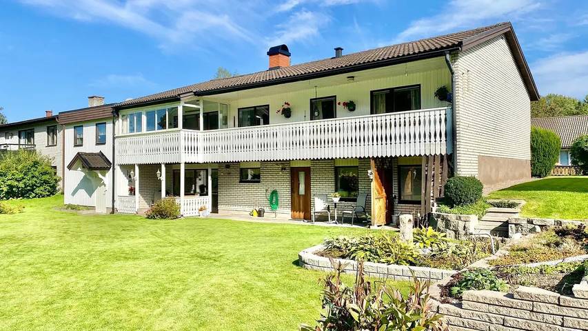 Ferienhaus für 10 Personen, mit Sauna und Garten sowie Balkon in Lessebo und Umgebung