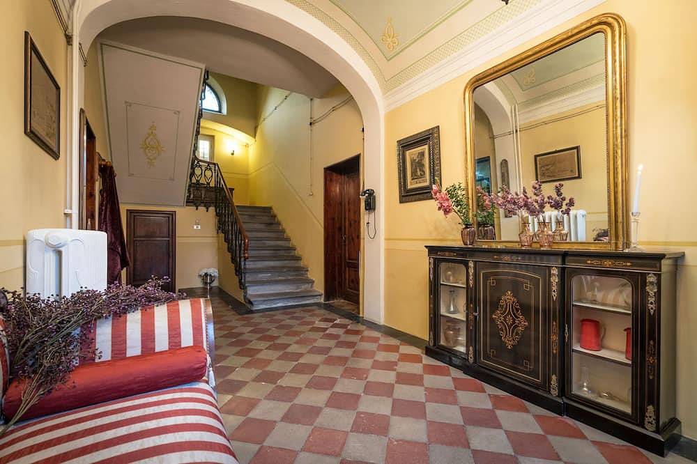 Beautiful villa with swimming pool and air conditioning, near Lucca in Altopascio, Lucca Provinz