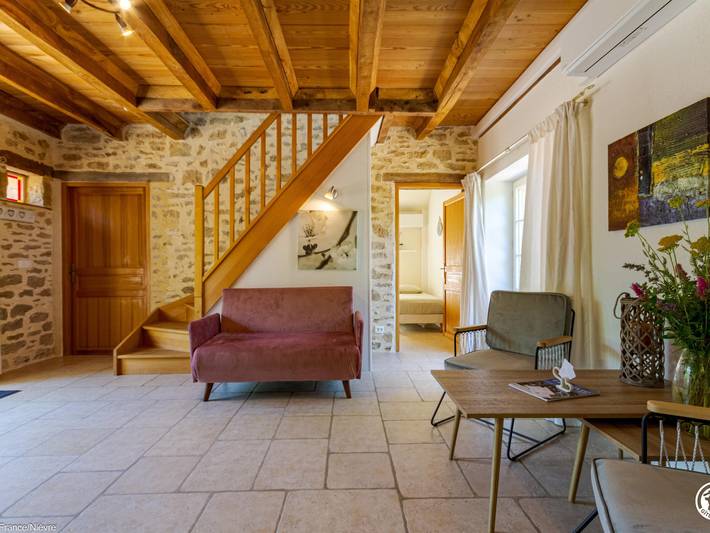 Charmantes Häuschen mit Pool, Wlan und Klimaanlage in Rouy, Nièvre