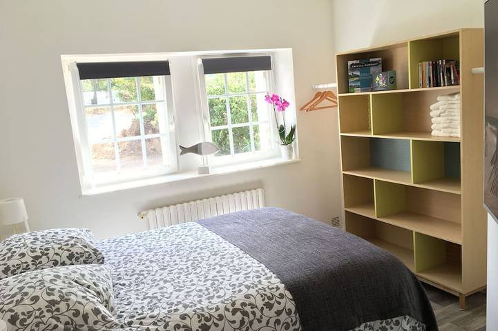 Location de vacances pour 6 personnes, avec terrasse et jardin à Lampaul-Ploudalmézeau - 2