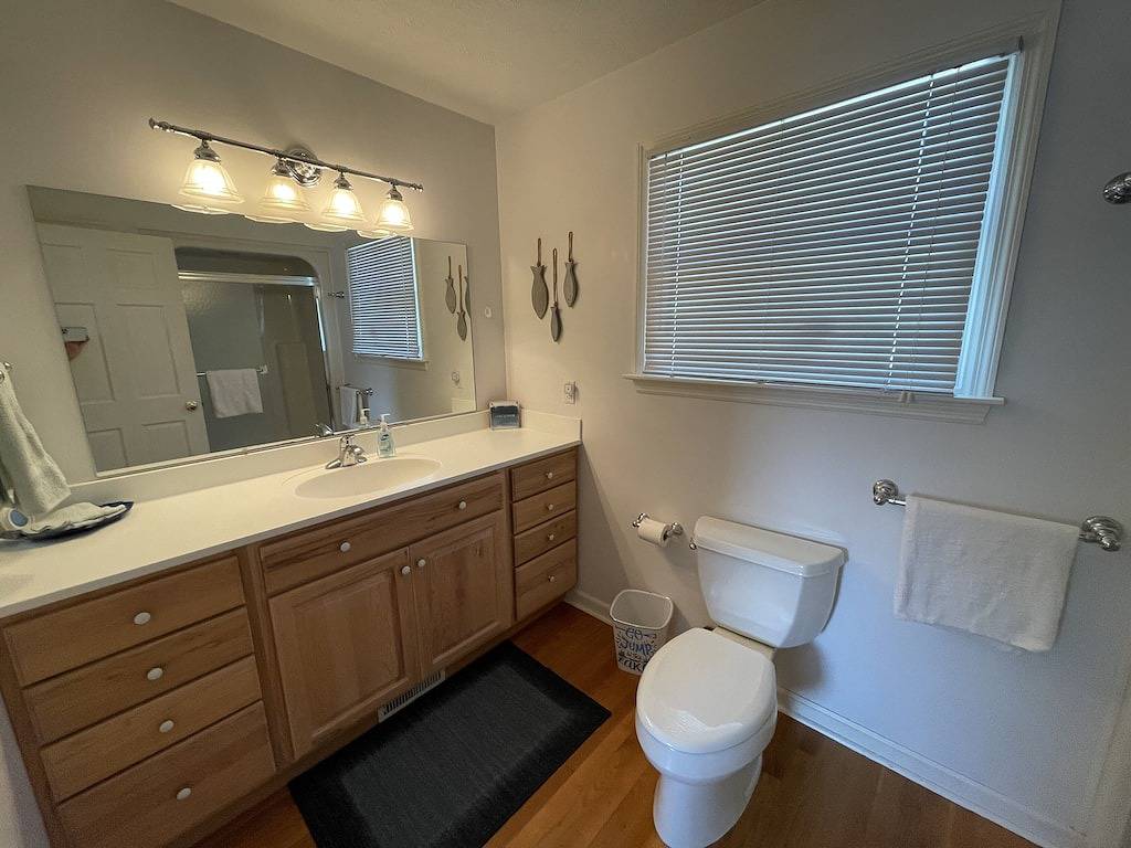 Sunset Loft Waterfront retreat, best sunsets on Indian Lake ~ Free Kayak use in Indian Lake