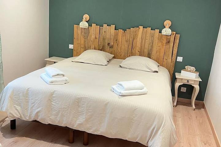 Location de vacances pour 3 personnes, avec piscine et jacuzzi à Saint-Bénigne - 4