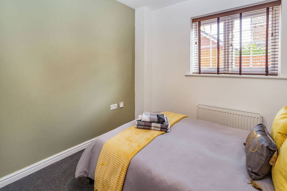 Entire apartment, Mayfair, Billinge, Wigan in Wigan, Greater Manchester