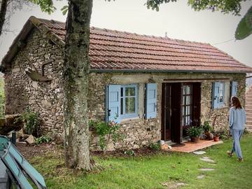 Gîte pour 2 personnes, avec piscine et jardin dans Crespin (Tarn)