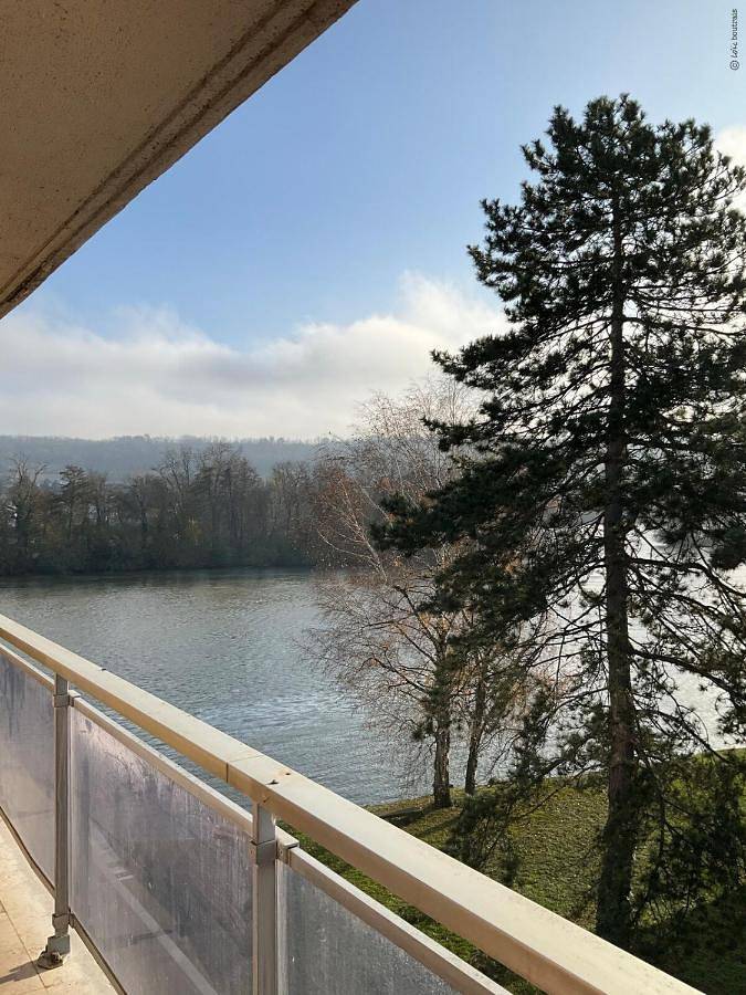 Appartement entier, Three-Bedroom Apartment in Albigny-sur-Saône, Lyon et ses environs