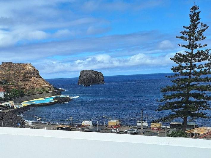 Location de vacances pour 5 personnes, avec jardin et vue à Porto da Cruz