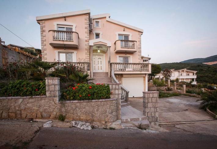 Ferienwohnung für 11 Personen, mit Ausblick und Garten, mit Haustier in Montenegro - 2