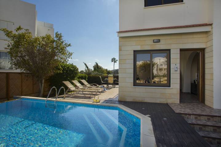 Villa mit pool für 8 Personen, mit Balkon/Terrasse und Pool auf Zypern - 2