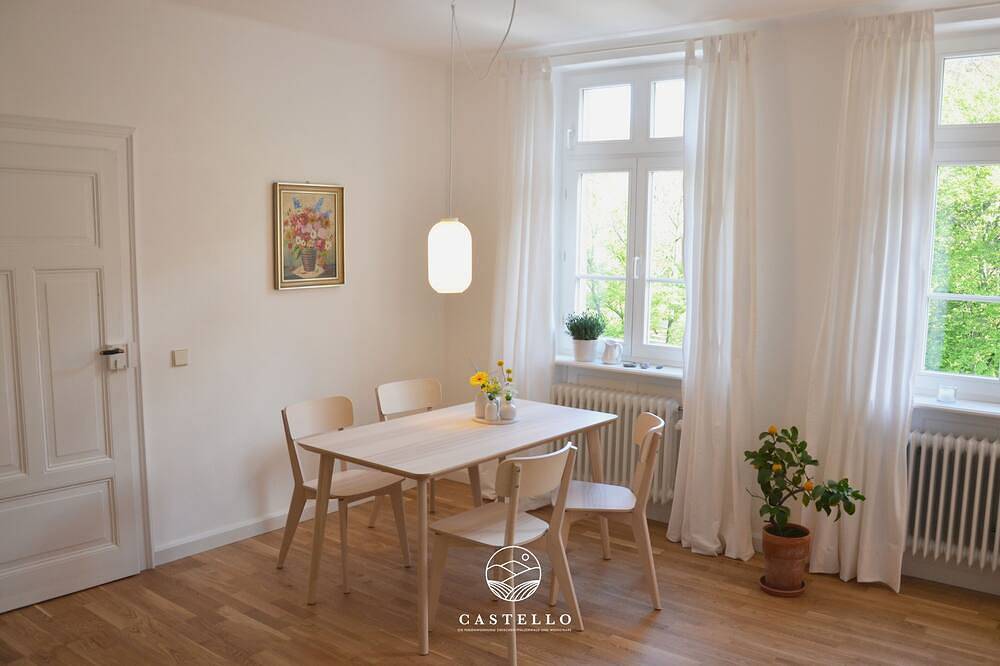 Ganze Wohnung, Die Gründerzeitvilla zwischen Weinstraße und Pfälzer Wald in Bad Bergzabern, Südliche Weinstraße