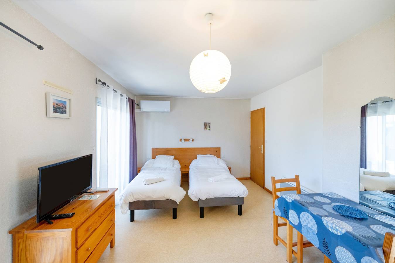Studio entier, Studio cosy avec terrasse privative, climatisation et billard – Barbotan-les-Thermes in Cazaubon, Gers