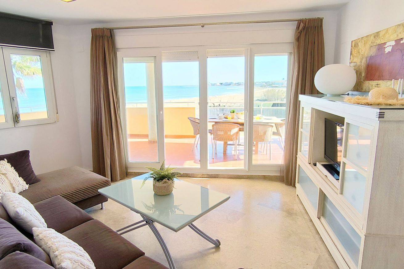 Apartamento entero, Apartamento de vacaciones para 6 personas con balcón/terraza in Almadraba, Costa Blanca