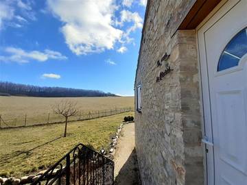 Gîte pour 6 personnes, avec piscine et jardin, animaux acceptés à Redortiers