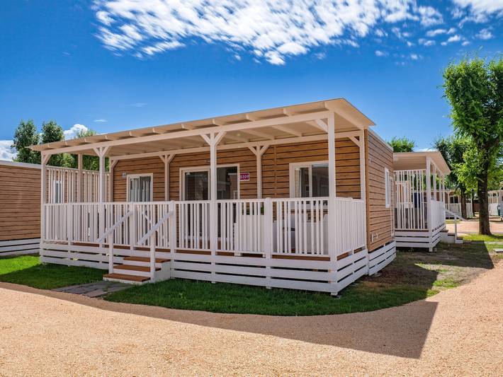 Camping für 4 Personen, mit Pool und Whirlpool sowie Terrasse, kinderfreundlich in Grado - 2