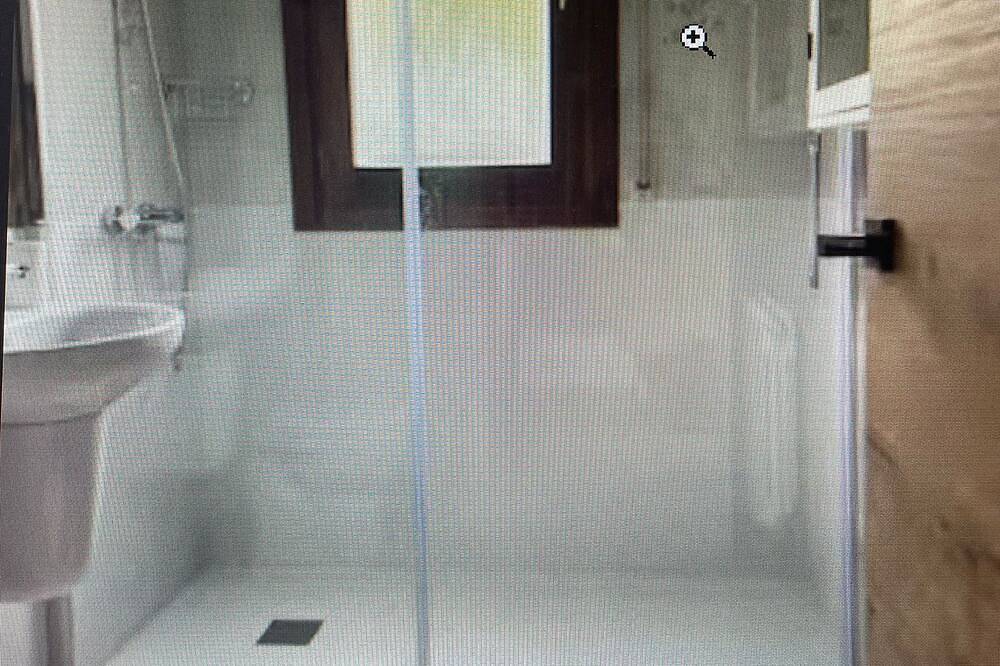 Ganze Wohnung, Magnificent flat in beach and leisure area with private garden and garage in Noja, Kantabrische Küste