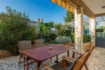 Vakantiewoning voor 4 Personen in Medulin, Zuidkust Istrië, Afbeelding 2