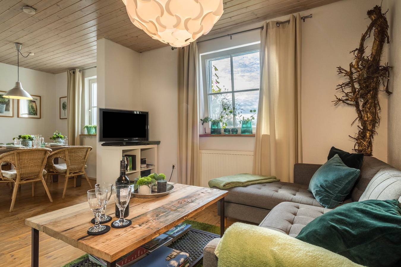 Holiday Home 'Landlust-Karsee' with Mountain View, Private Terrace & Wi-Fi in Wangen, Region Bodensee-Oberschwaben