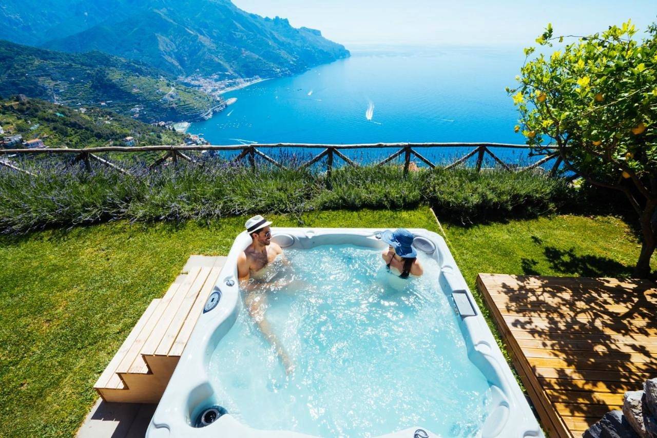 Sea View Villa in Ravello with lemon pergola, gardens and jacuzzi - Ideal for elopements in Ravello, Sorrento Coast
