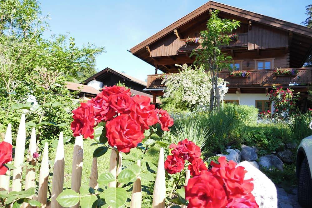 Entire apartment, Guesthouse Ankelspitz - apartment in the basement in Schliersee, Alpine Region of Tegernsee and Schliersee