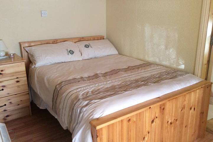Secluded Cottage on 2 acres near Galway sleeps 5 in Kilcoona Electoral Division, Comté de Galway