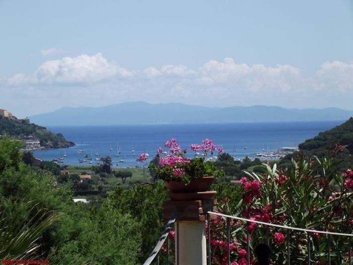 Casa vacanza per 3 persone, con giardino e panorama nonché terrazza, con animali domestici in Lido di Capoliveri
